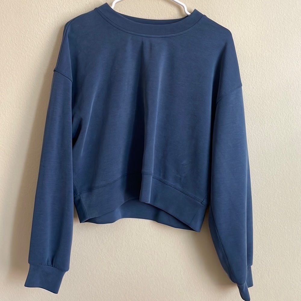 Lululemon size 6